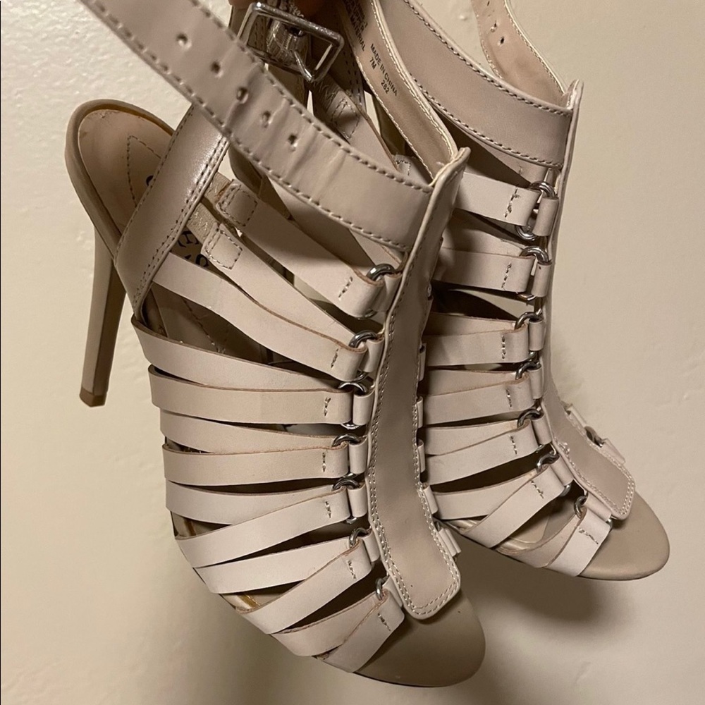 Guess Heels - Picture 2 of 3